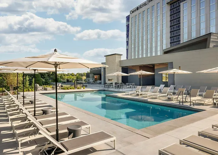 Omni Viking Lakes